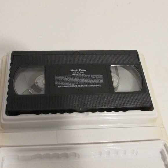 VHS Tapes - 4 Animal Stories - Picture 13 of 16